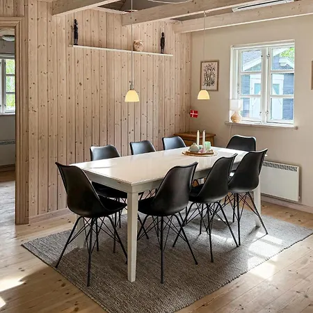 3 Bedroom Amazing In Vaeggerlose *