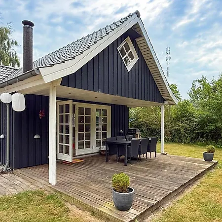 3 Bedroom Amazing In Vaeggerlose Hébergement de vacances Bøtø By