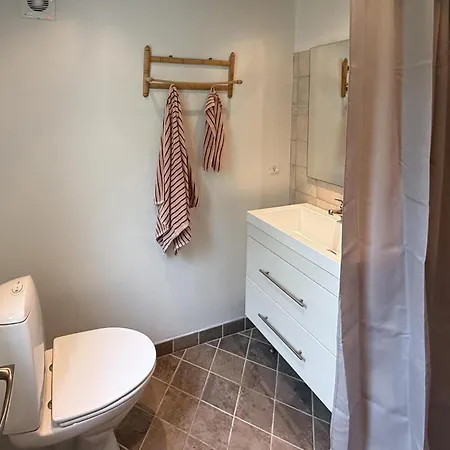 3 Bedroom Amazing In Vaeggerlose *